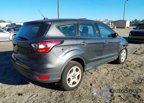 2018 Ford Escape S z USA, uszkodzony, nr VIN 1FMCU0F78JUC24709